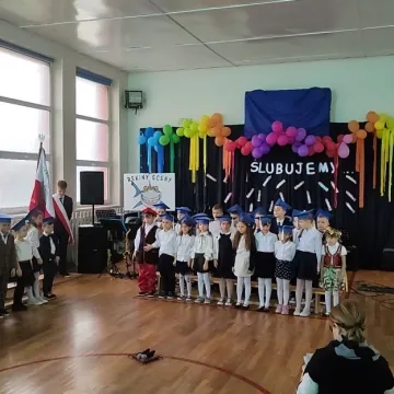 Pierwszaki ślubowały w PSP nr 7 w Radomsku