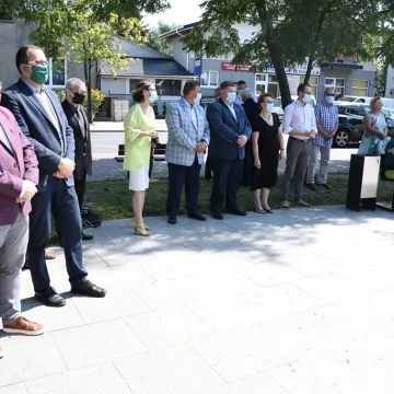 Piotrków Tryb.: wystawa o Solidarności otwarta