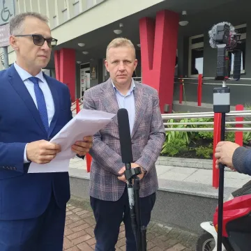 Przewodniczący Rady Miejskiej w Radomsku Tadeusz Kubak powinien zrezygnować z pełnienia tej funkcji… to zdanie radnych z klubu KO