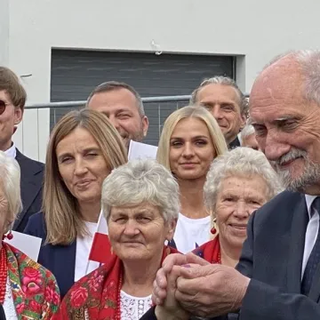 Marszałek Sejmu - Elżbieta Witek z wizytą w Strzałkowie