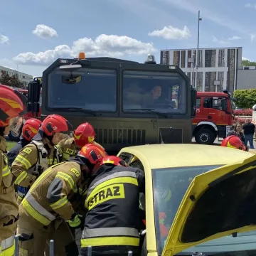 Symulacja wypadku i zarządzanie kryzysowe. Trening 9. Łódzkiej Brygady OT w Radomsku
