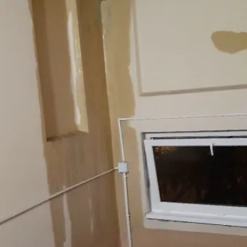 Przyszła odwilż a w blokach zalało mieszkania i klatki schodowe