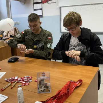 „Komórkomania” w ZSDiOŚ. Uczniowie i nauczyciele wsparli DKMS