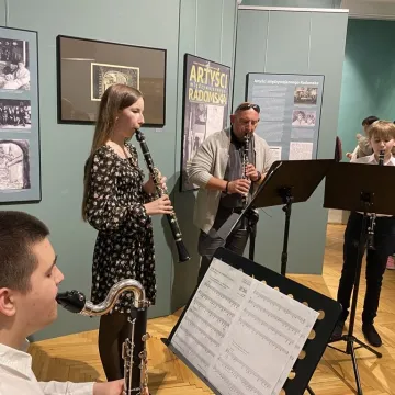 [WIDEO] Noc Muzeów 2025. Powrót do artystycznych korzeni Radomska