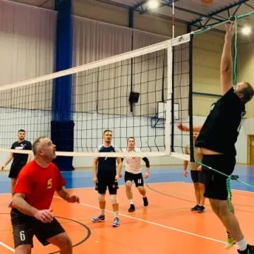 Wyniki 1. kolejki Amatorskiej Ligi Siatkówki 