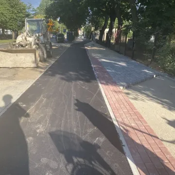 Radomsko: ścieżki rowerowe w budowie, prace jeszcze trwają