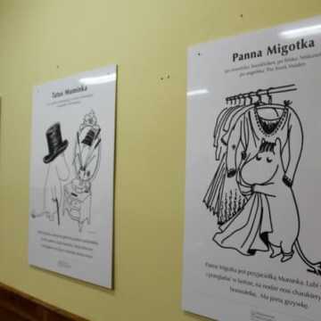 Wystawa o „Muminkach” zagościła w bibliotece