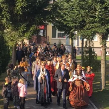 Happening Teatru Źródło „Z Niepodległą w sercu”