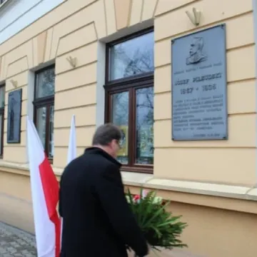 Upamiętnili marszałka