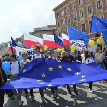 Uczniowie z PSP 7 wzięli udział w Paradzie Schumana