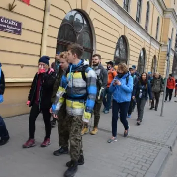 Wyruszyli na trasę VIII Pieszego Maratonu Niepodległości