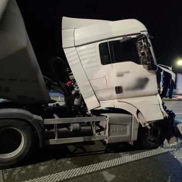 Dwie ciężarówki zderzyły się w nocy na A1