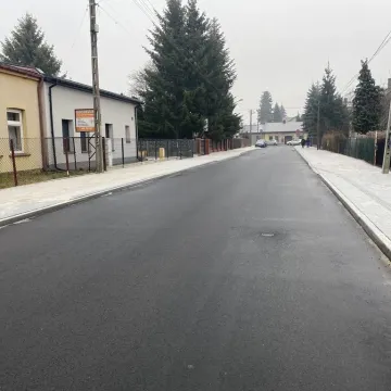 Nowa droga, nowe chodniki. Tak zmieniła się ulica Żwirki