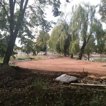 Trwa rewaloryzacja parku Świętojańskiego