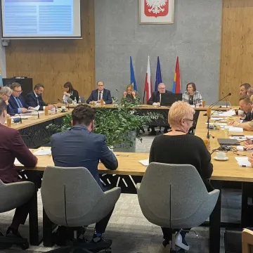 Radny Dębski: każda inwestycja w mieście kończy się skandalem