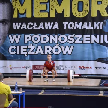 Podnoszenie ciężarów w hołdzie trenerowi Wacławowi Tomalce