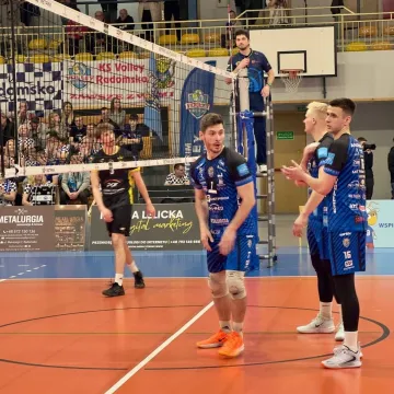 Walka o II ligę siatkówki rozpoczęta. Pierwsze starcia turnieju finałowego