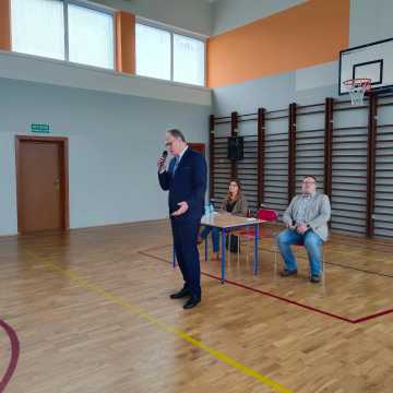 Spotkanie z prezydentem Jarosławem Ferencem w PSP nr 8 w Radomsku
