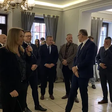 W Radomsku znów zasiedli do wspólnej Wigilii. 150 osób przy jednym stole