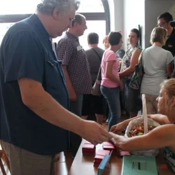 Koncert biskupa Antoniego Długosza dla Koniczynki w Muzeum