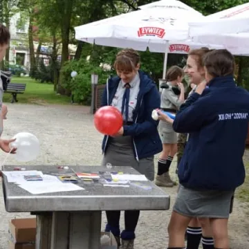 Dzień Flagi z harcerzami