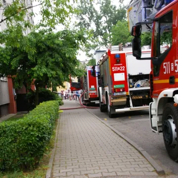 Pożar w wieżowcu w Radomsku