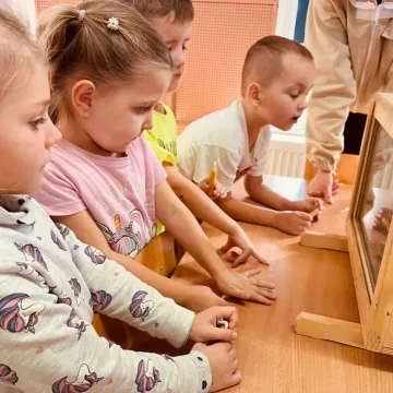 Warsztaty pszczelarskie w przedszkolu nr 4