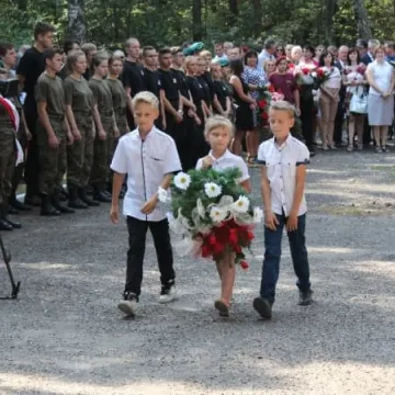 Upamiętnili partyzantów spod Ewiny