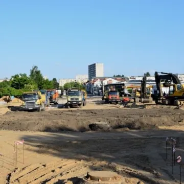 Prace przy budowie ronda na ul. Brzeźnickiej