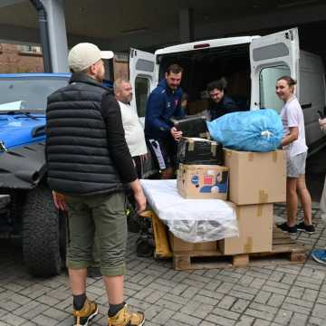 Dotarł pierwszy transport z darami od mieszkańców powiatu radomszczańskiego.