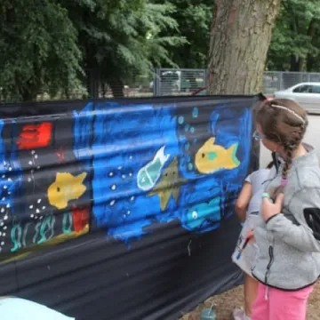 Warsztaty plastyczne „Mania malowania” w plenerze