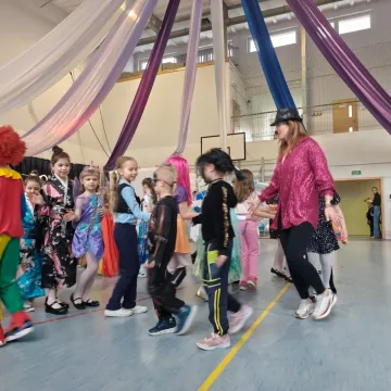 Karnawałowa zabawa w PSP nr 7 w Radomsku