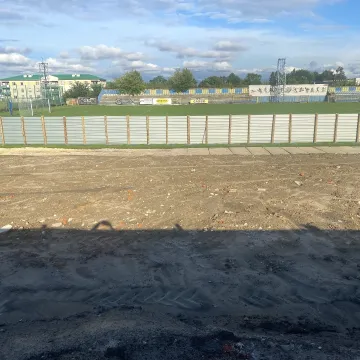 Stara trybuna zniknęła ze stadionu miejskiego
