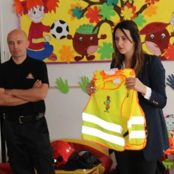 Strażacy szkolą przedszkolaków