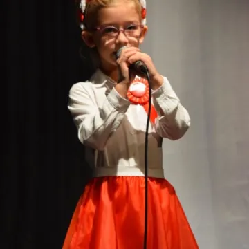 Piosenką uczcili Niepodległą