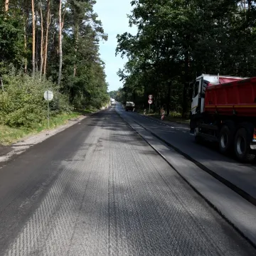Piotrków Tryb.: frezarki na ul. Rakowskiej. Są duże utrudnienia