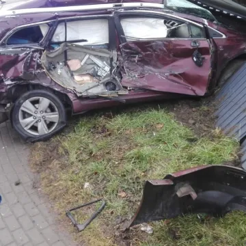 Kolizja na Sucharskiego i Poprzecznej. Powód? Wymuszenie pierwszeństwa