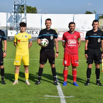 RKS Radomsko remisuje w końcówce meczu z Ceramiką  Opoczno