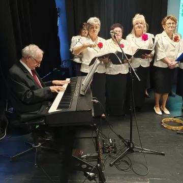 Ach, te Kobiety… koncert na Dzień Kobiet w MDK w Radomsku