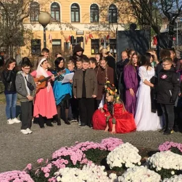 Happening Teatru Źródło „Z Niepodległą w sercu”