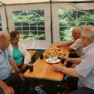 Piknik integracyjny dzieci i seniorów RUTW SAN