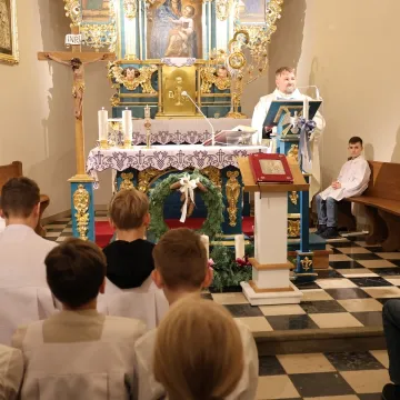 Freski, ołtarze i obrazy w nowej odsłonie. Kościół w Strzałkowie po renowacji