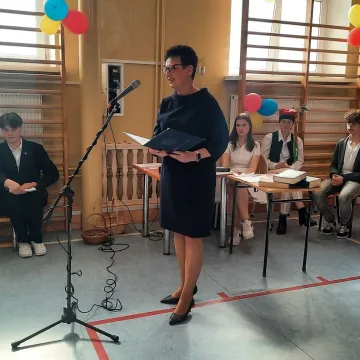 Radomsko: Maturzyści żegnają się ze szkołą