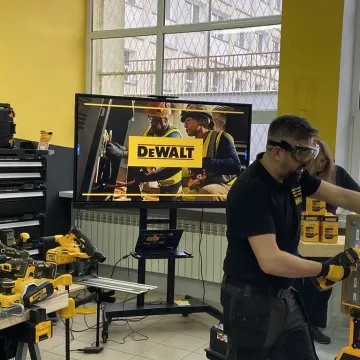 Akademia DeWalt w „Mechaniku”. Prestiżowy program tylko dla 10 szkół w kraju