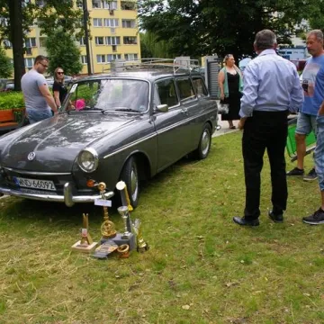 Zabytkowe pojazdy zaparkowały w Radomsku