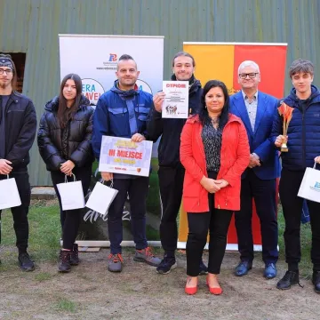 W gminie Przedbórz poszukiwali pieczonego ziemniaka