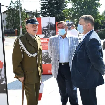 Piotrków Tryb.: wystawa o Solidarności otwarta