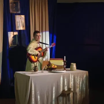 Uczniowie „elektryka” wystawili „Zemstę” Aleksandra Fredry