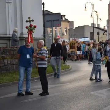 Wierni z Radomska wyruszyli na Jasną Górę