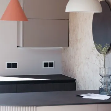 Mobilny showroom firmy Korner na Święcie Pszczoły w Kłomnicach